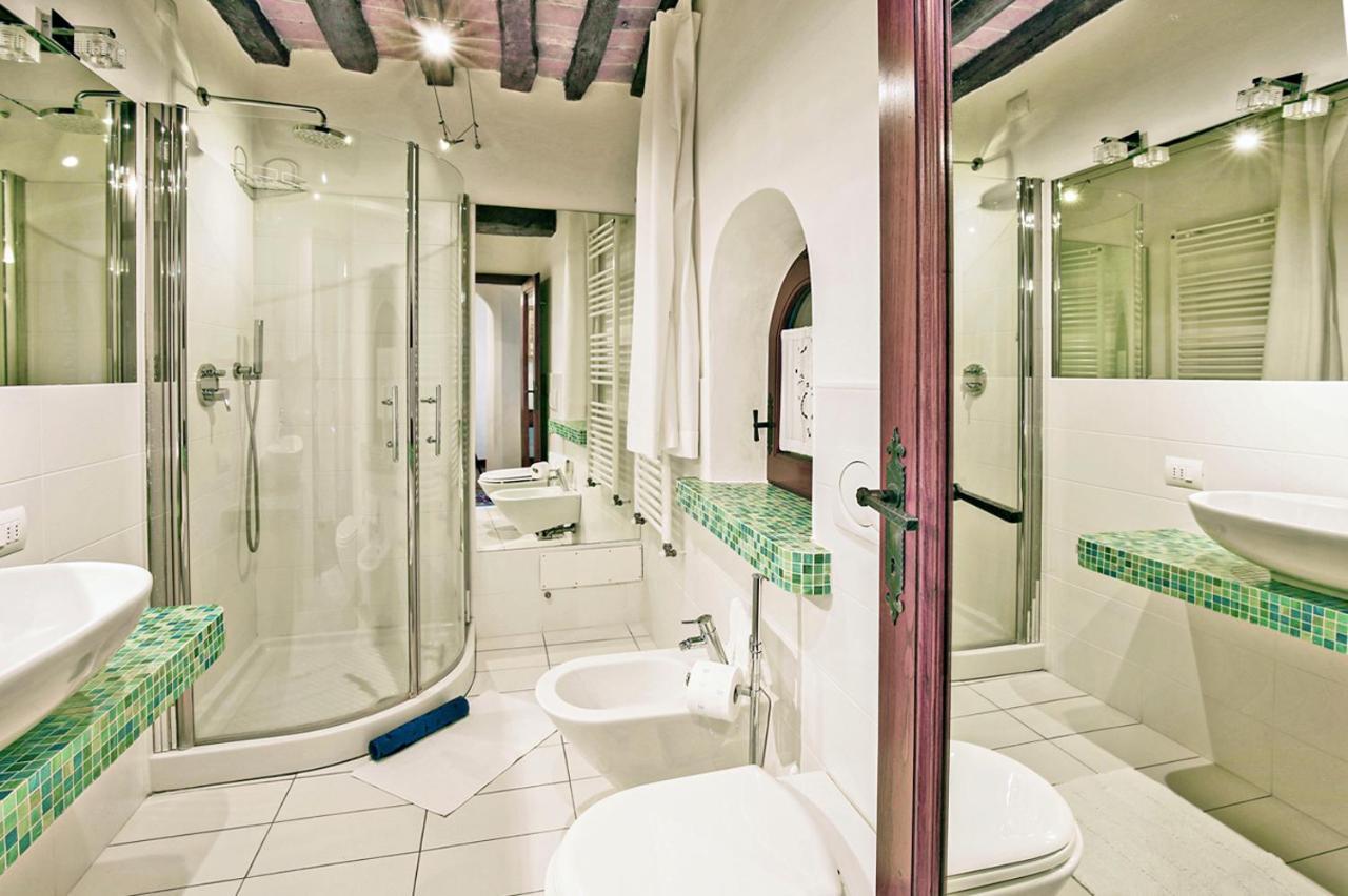 Apartment In B&B Del Giglio San Donato in Poggio Экстерьер фото