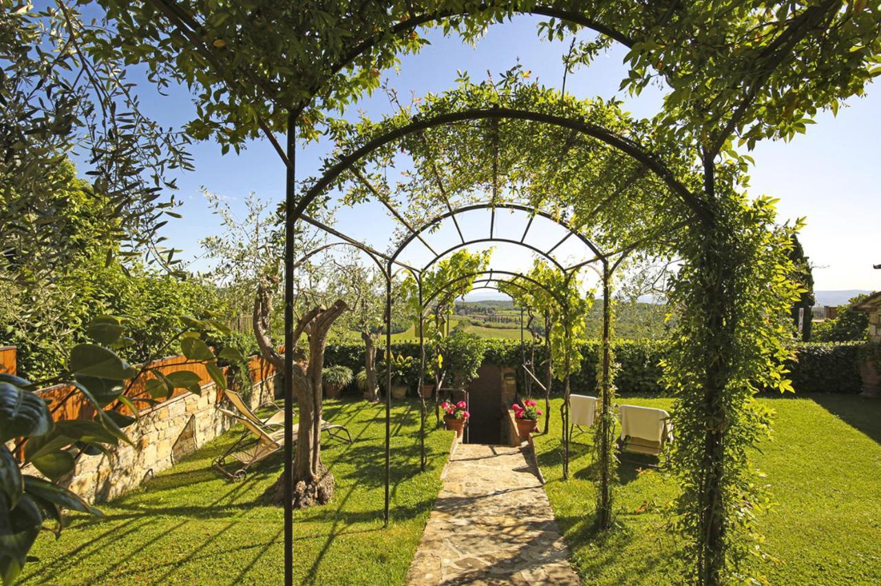 Apartment In B&B Del Giglio San Donato in Poggio Экстерьер фото